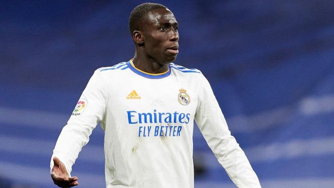 Ferland Mendy con la camiseta del Real Madrid