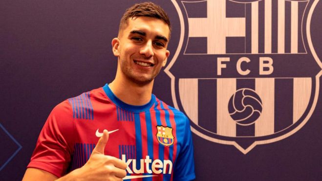 Ferran Torres en su presentación con el Barça