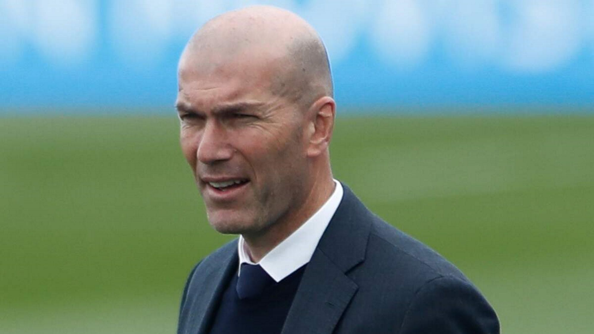 Zidane, a cara o cruz el técnico francés sólo contempla dos opciones de futuro en los banquillos