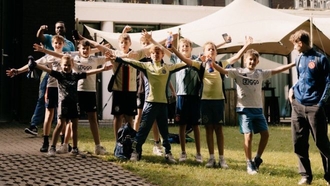 La foto que el Ajax ha publicado en Instagram inspirada en Jude Bellingham