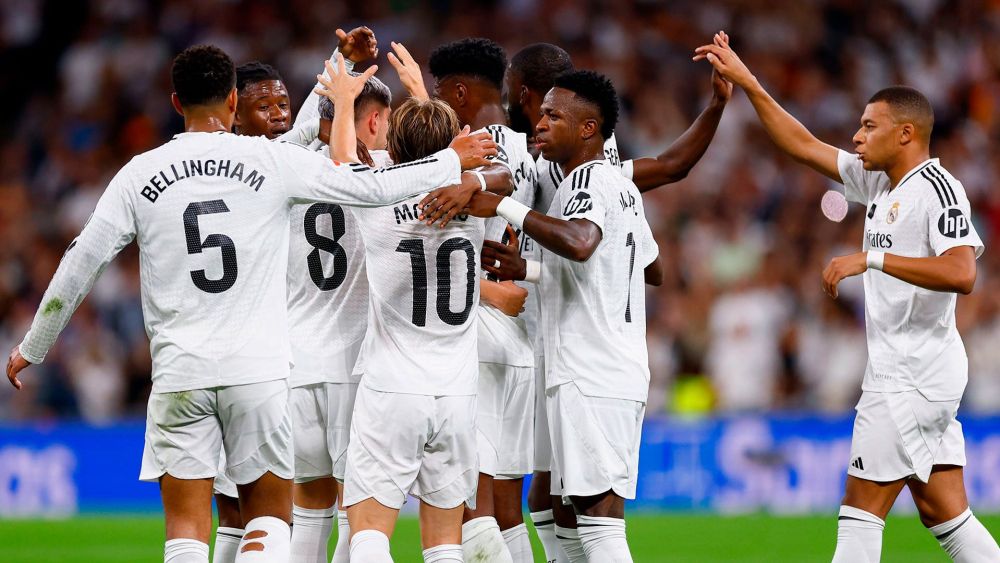 Jugadores del Real Madrid celebrando un gol.