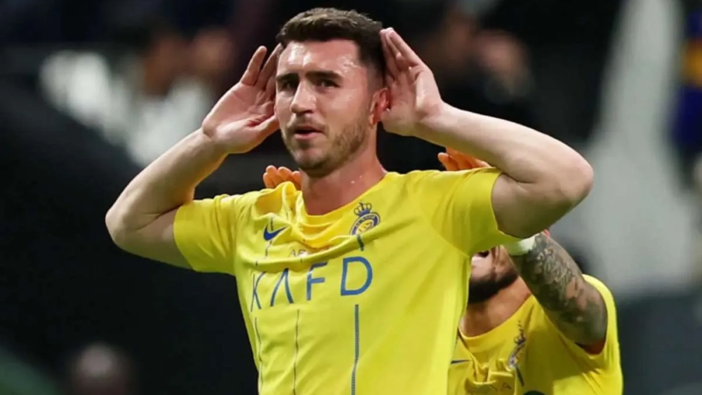 Laporte con su club de Arabia Saudí