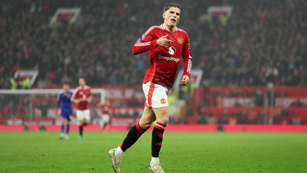 Alejandro Garnacho celebrando un gol con el Manchester United