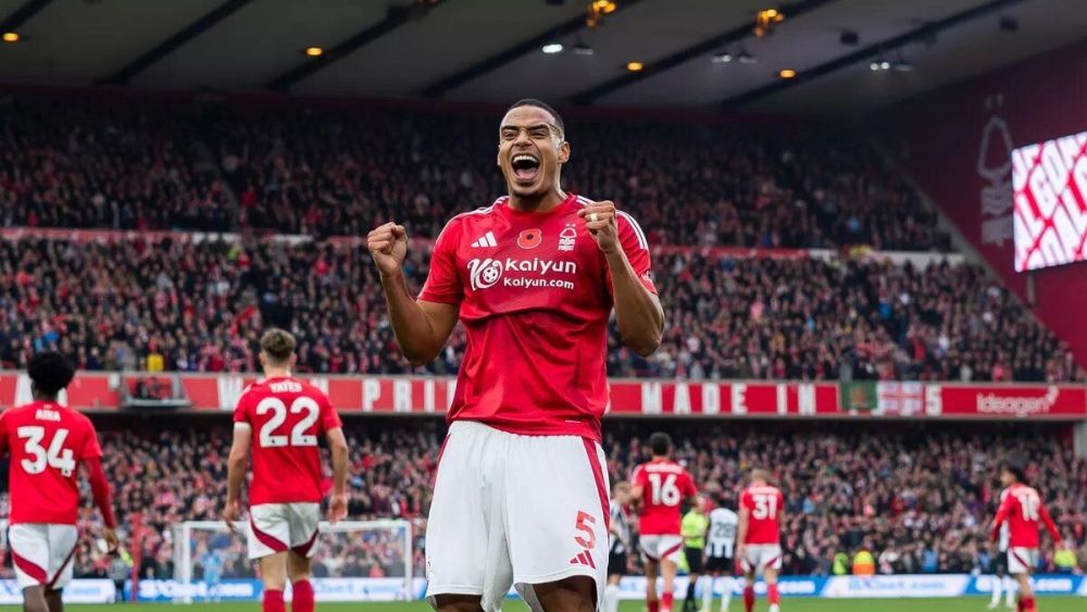 Murillo celebrando un gol con su equipo