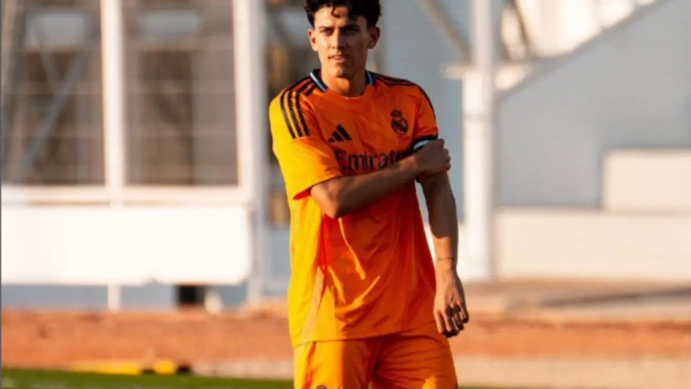 José Antonio Reyes durante un partido con el Juvenil B.