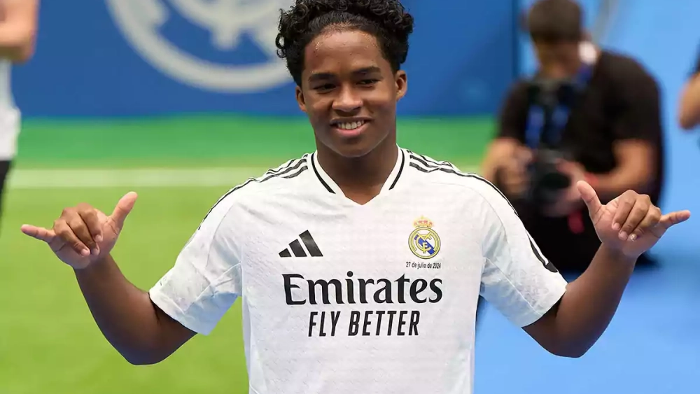 Endrick en su presentación en el Santiago Bernabéu