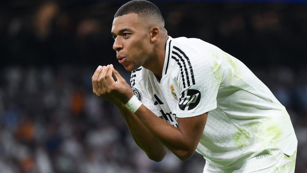 Mbappé celebrando su gol con el Real Madrid