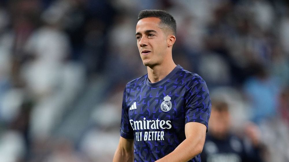 Lucas Vázquez con la camiseta de entrenamiento