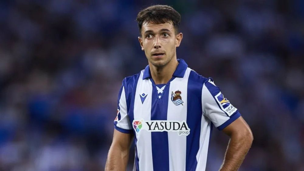 Martín Zubimendi durante un partido con la Real Sociedad