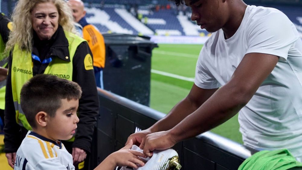 Endrick regala sus botas a este niño después del Real Madrid Getafe