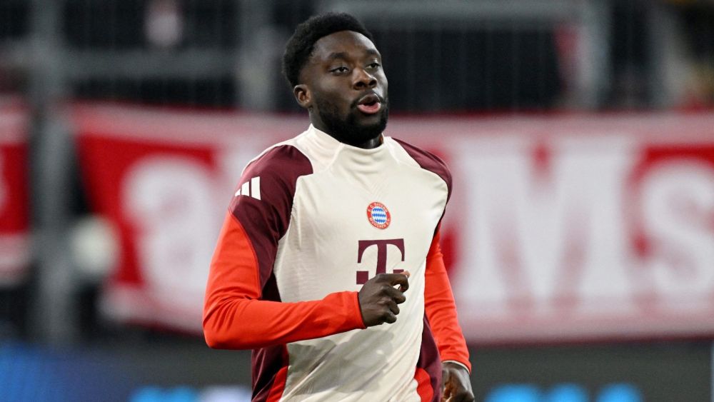 Alphonso Davies está siendo monitorizado por el Manchester United según informaciones de la prensa inglesa.