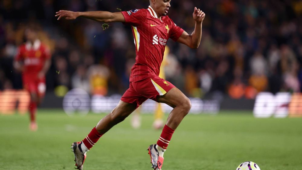 Alexander-Arnold durante un partido con el Liverpool.