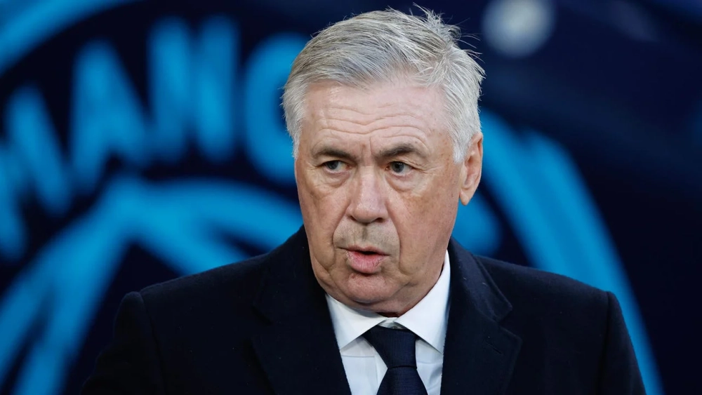 Ancelotti preocupado en pleno partido