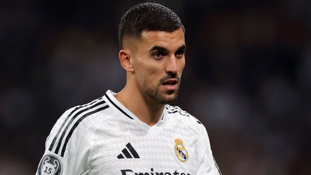 Dani Ceballos durante un partido con el Real Madrid.