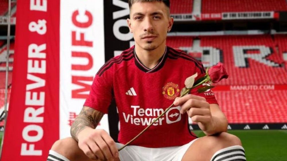 Lisandro Martínez con el Manchester United