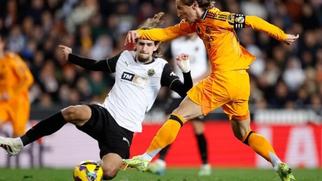 Gol de Modric en Mestalla