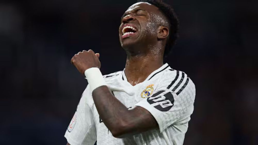 Vinicius Júnior lamentándose de alguna acción con el Real Madrid