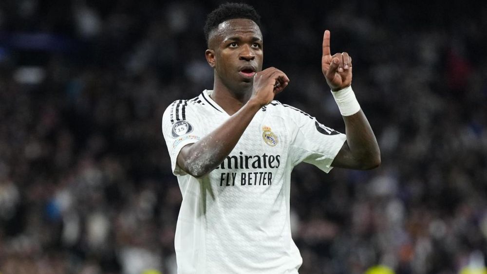 Vinicius llegó a los cien goles con el Real Madrid tras su doblete ante el RB Salzburgo.