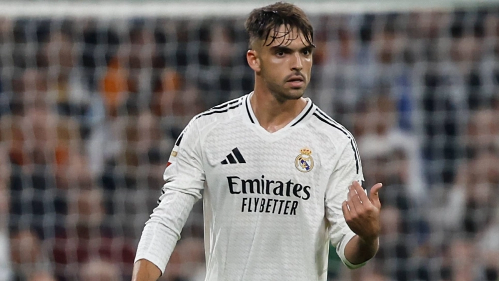 Raúl Asencio con el Real Madrid esta temporada