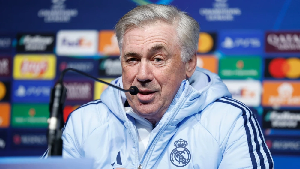 Carlo Ancelotti durante la rueda de prensa previa al choque frente al Brest de Liga de Campeones.